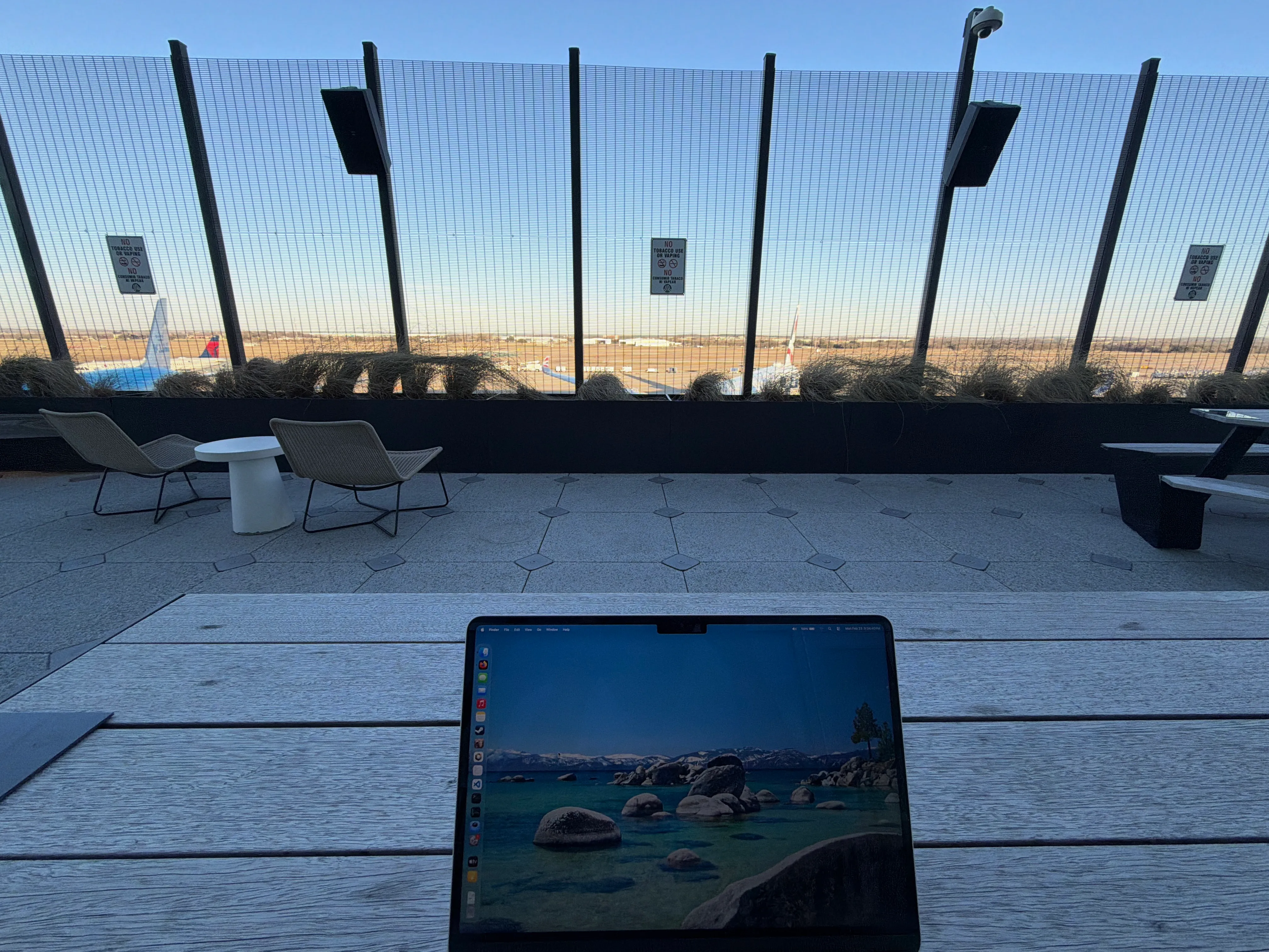 The outdoor patio at the Austin airport